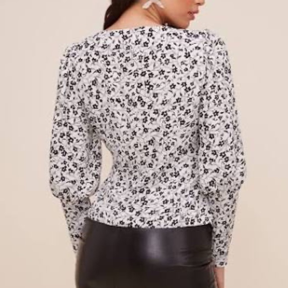 Astr Black and White Floral Blouse - Picture 2 of 10
